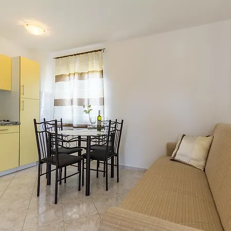 Apartament Alba *