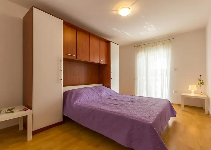 Alba Apartment *