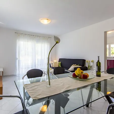 Apartment Alba *